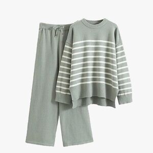 Women’s Sweater Set